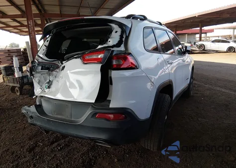 2016 Jeep Cherokee Altitude z USA, uszkodzony, nr VIN 1C4PJMCS2GW210624